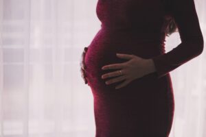 علاج الندوب بالتقشير الكيميائي والحمل
