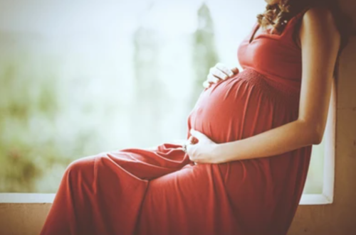 تجربتي مع الحمل بعد عملية شد البطن – نصائح