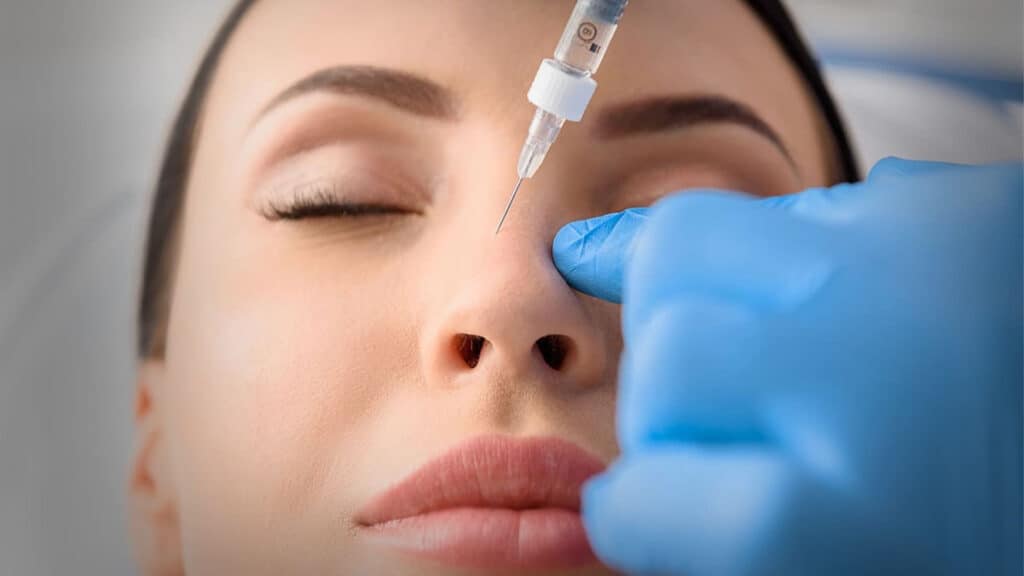 بوتكس تصغير الأنف بدون تدخل جراحي في كارفنج كلينك 4 فوائد بوتكس تصغير الأنف