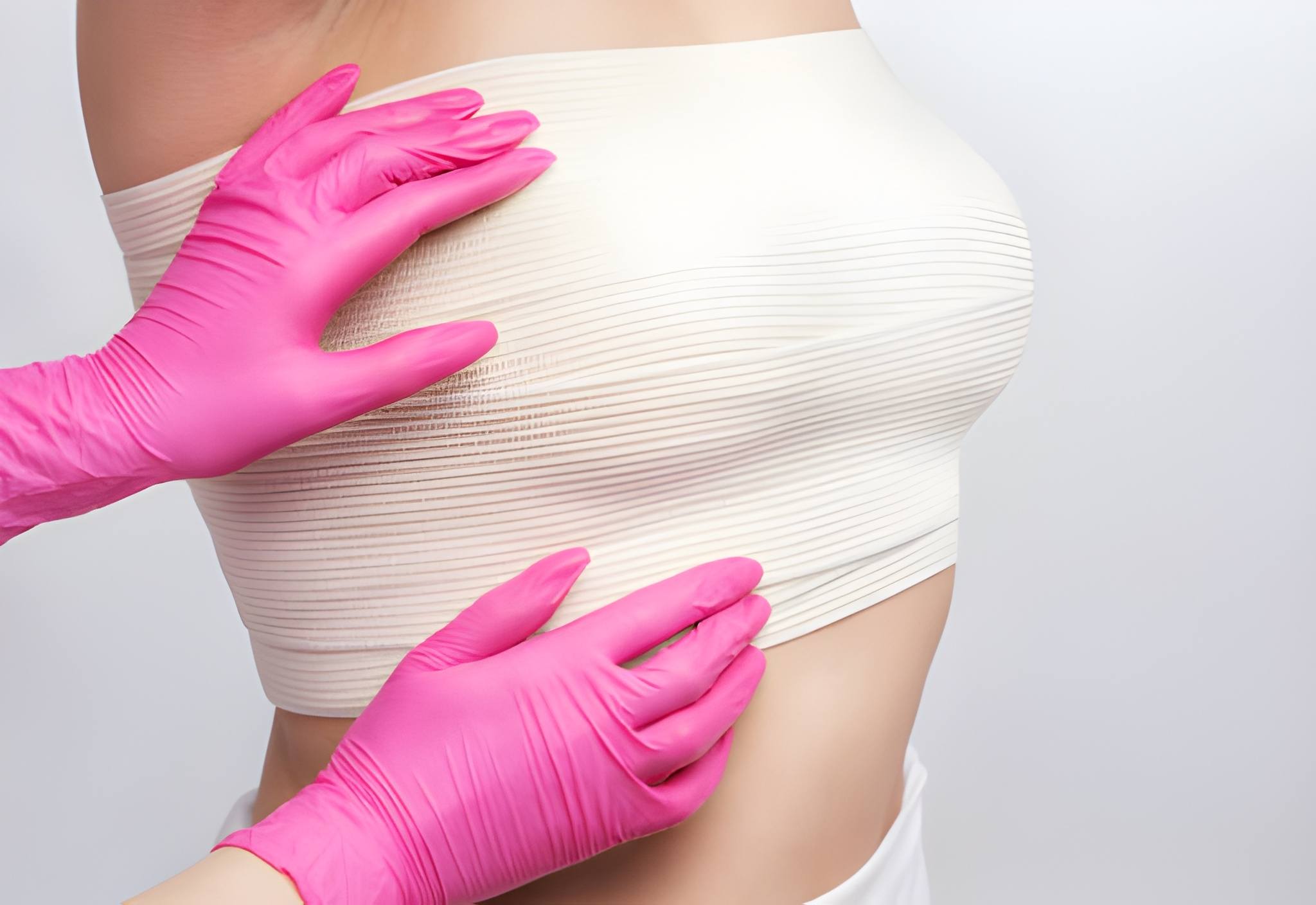 مميزات وعيوب عملية تكبير الثدي - مع أفضل جراح تجميل 3 مميزات وعيوب عملية تكبير الثدي