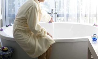 الاستحمام بعد عملية شد البطن